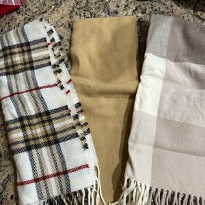 Set of Scarves